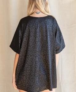 Wanderlust By Abby NEW Animal Print V Neck Flowy Top