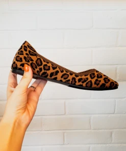 Wanderlust By Abby Jennette Flats - Leopard