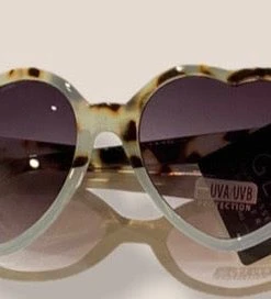 Wanderlust By Abby Blue Gem Heart Sunnies NEW